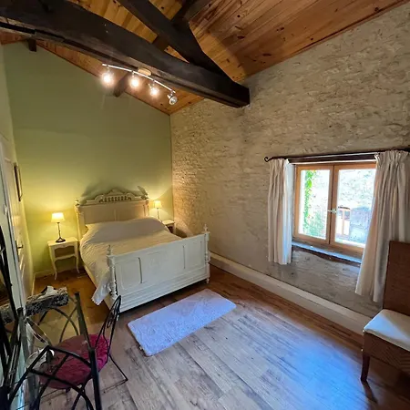 Holiday home Spacious Courtyard *